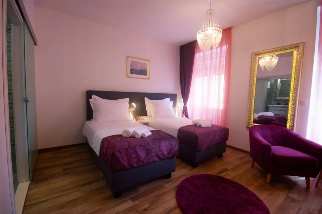 Center Luxury Rooms 3 Split Guest house