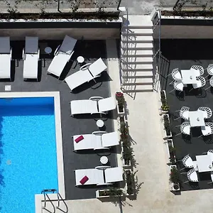 M Aparthotel