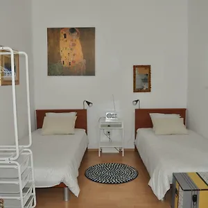 https://apartman-padovan.hotels-in-trogir.com